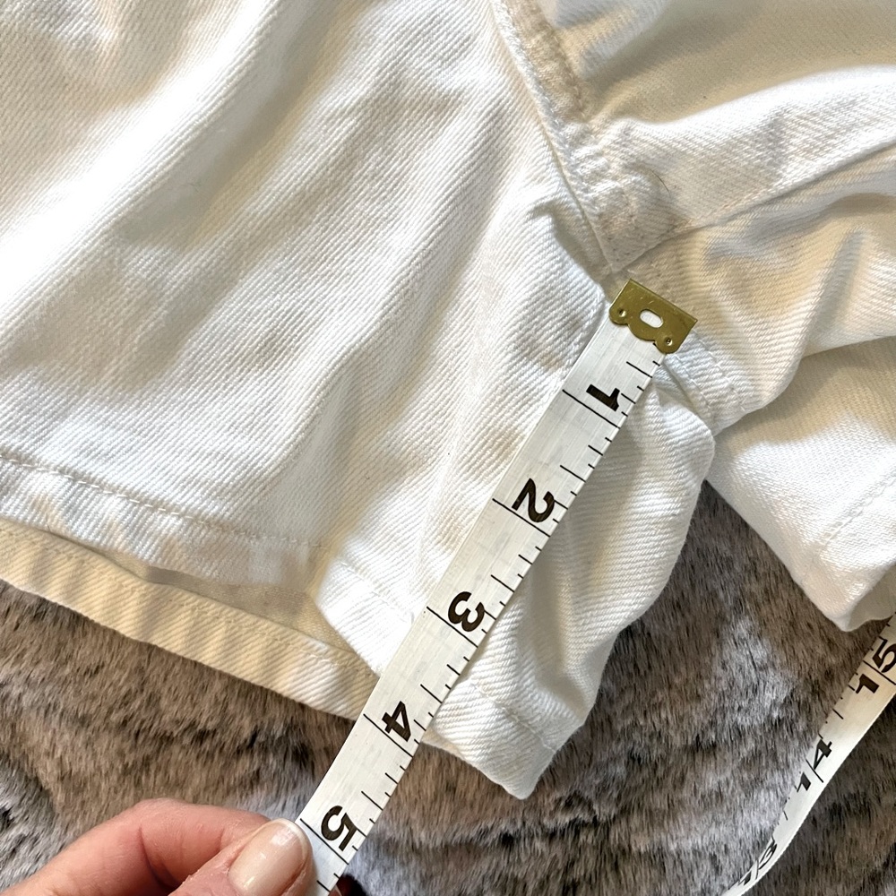 NWT BlankNYC white denim high waisted shorts head in the clouds size 29 belted - Picture 9 of 13